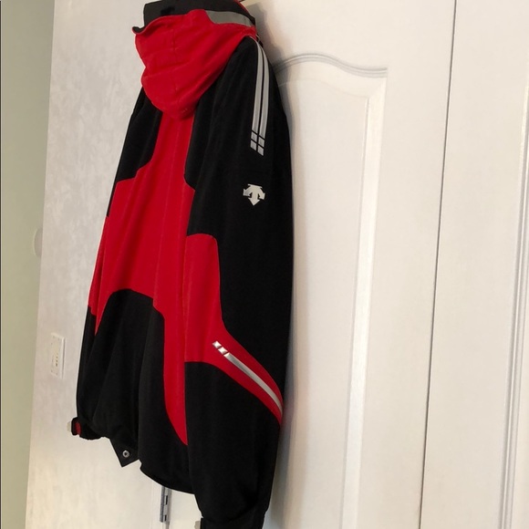 Descente Ski Jacket - Picture 3 of 3